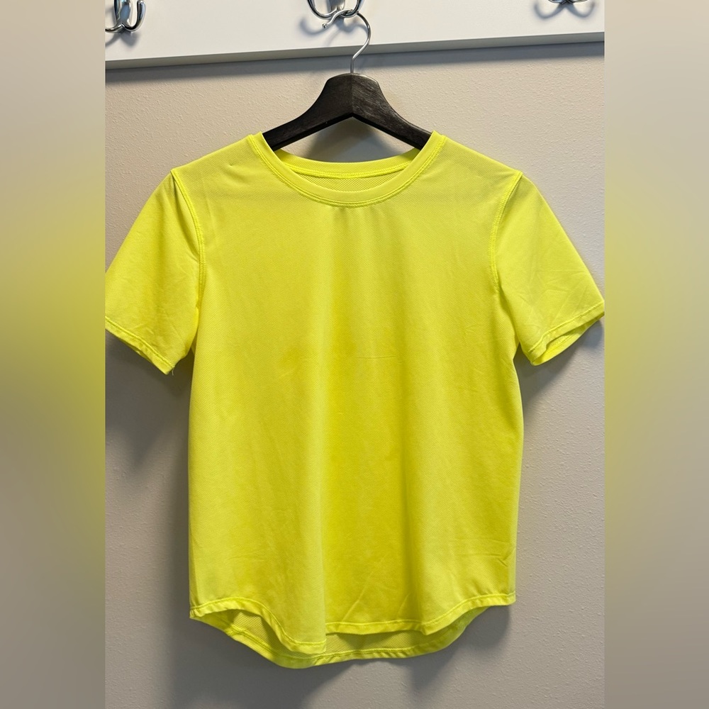 Lululemon workout top